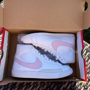 Nike Blazer Mid